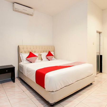 מדאן Oyo 529 Hotel Paninda מראה חיצוני תמונה
