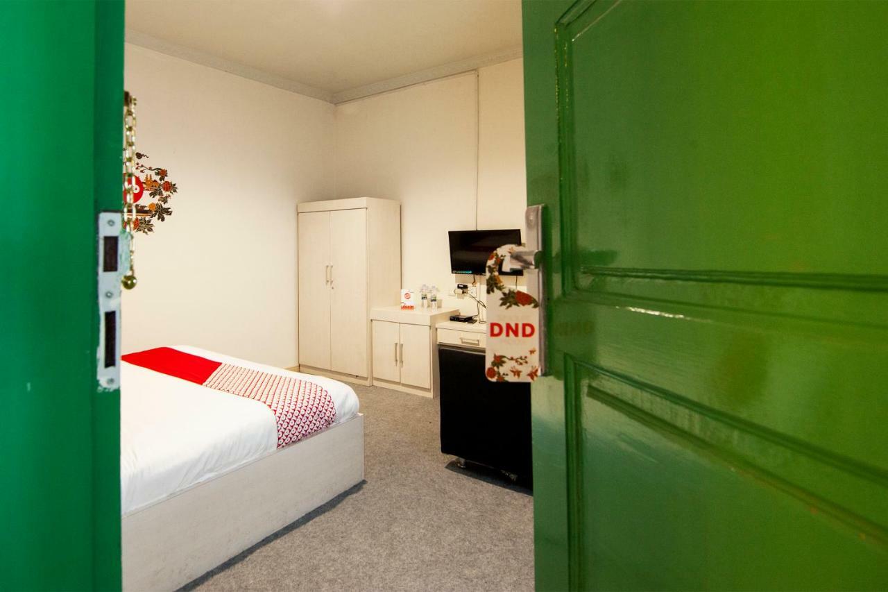 מדאן Oyo 529 Hotel Paninda מראה חיצוני תמונה