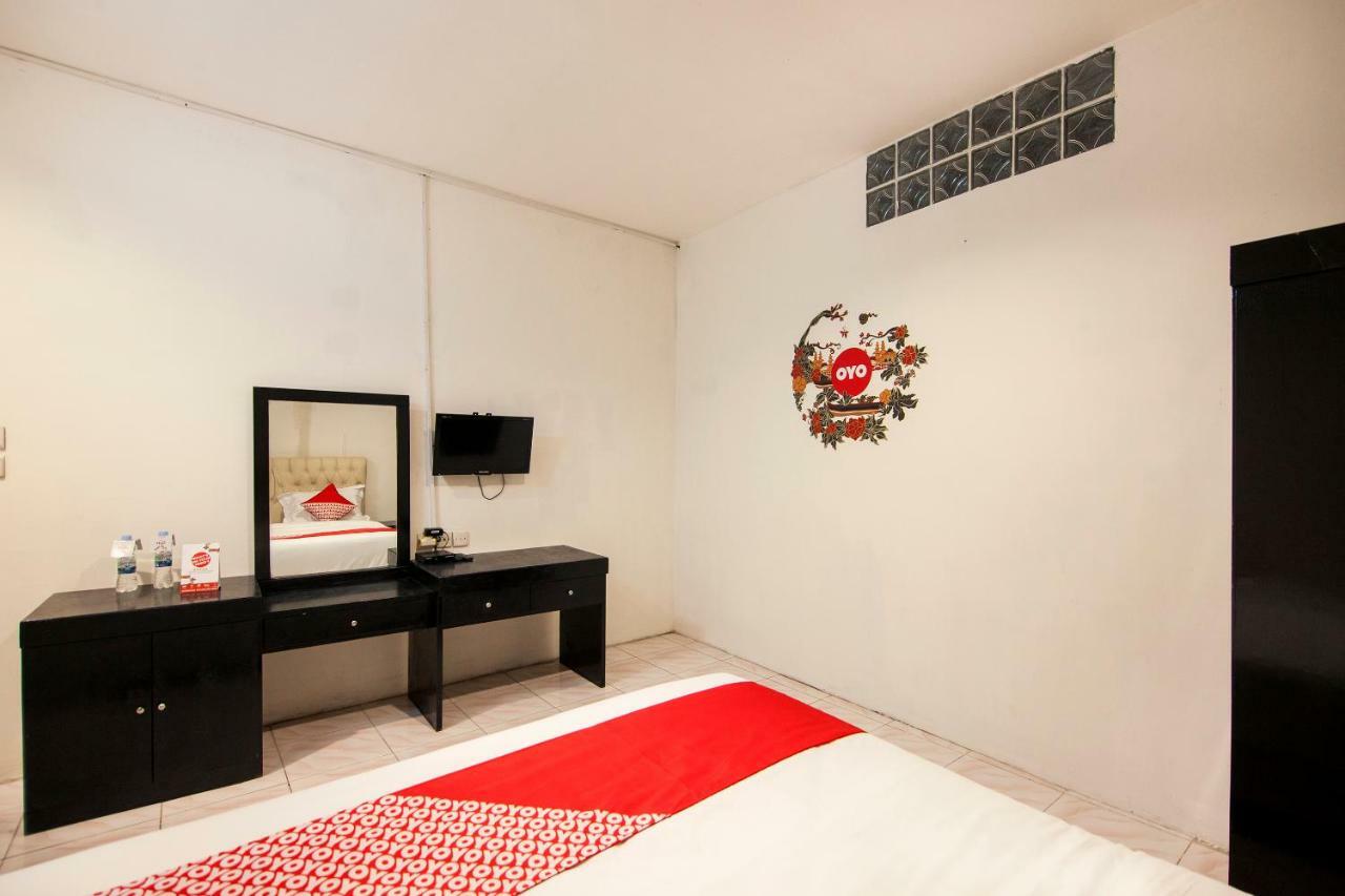 מדאן Oyo 529 Hotel Paninda מראה חיצוני תמונה