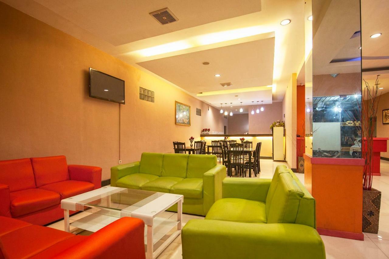 מדאן Oyo 529 Hotel Paninda מראה חיצוני תמונה